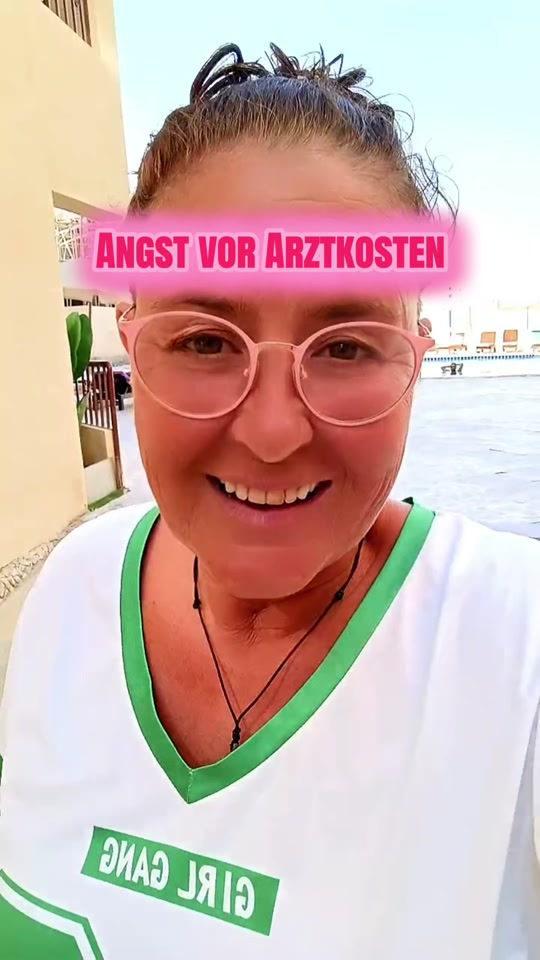Augenarzt, komplette Untersuchung, 300 Pfund. So sieht ein ganz normaler Arztbesuch in Hurghada aus.…